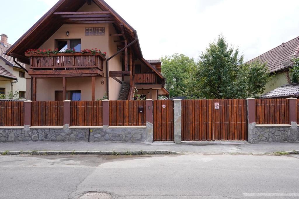 Casa Felice Hotel Brasov Ngoại thất bức ảnh